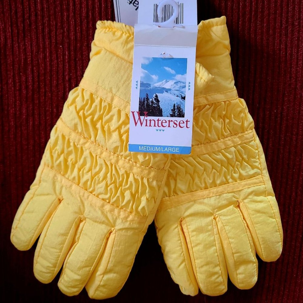 NWT-Ladies Winterset Gloves with Thinsulate-Yellow
